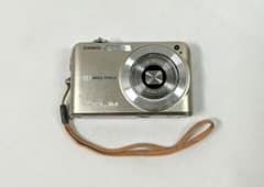 CASIO EXILIM EX-Z1050 コンパクトデジタルカメラ シルバー CASIO EXILIM EX-Z1050 シルバー コンパクトデジタルカメラ