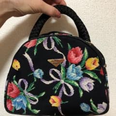 ハンドバッグのサムネイル