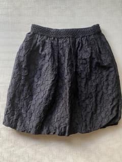 TO BE CHIC ブラック花柄フクレジャガードバルーンスカートのサムネイル