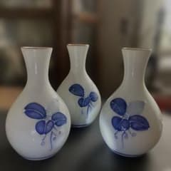 Thumbnail of 波佐見焼 徳利 陶器やきもの とっくり 酒器 花瓶 花びん 一輪挿し 万両