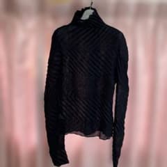 ISSEY MIYAKE me 長袖トップス me ISSEY MIYAKE ハイネック 長袖 プリーツトップス - メルカリ