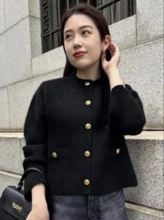 【美品】anuans ラクーンブレンドノーカラー ニットジャケット ブラックのサムネイル