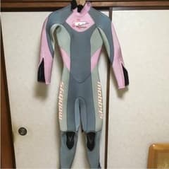 ウェットスーツのサムネイル