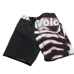 VOLCOM ボルコム 水陸両用 ハーフパンツのサムネイル