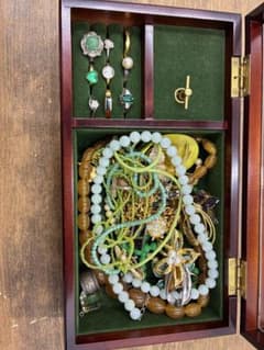 【刻印あり】アクセサリー まとめ売りボックスのサムネイル