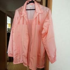 サーモンピンクのジャンパー（超軽量）のサムネイル