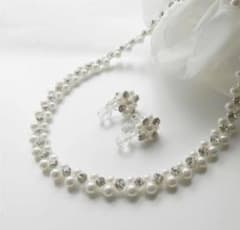 【値下げ】ANNAN weddingネックレス&イヤリングのサムネイル