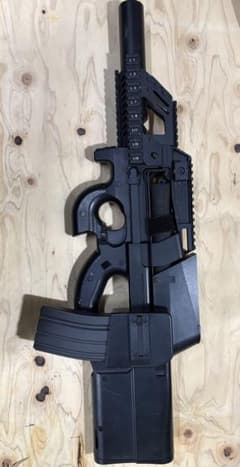 東京マルイ　P90カスタム（18禁）のサムネイル