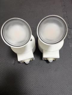 KOIZUMIAU50449-A LED人感センサーライト2個22年製屋外用照明のサムネイル