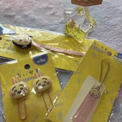 ちいかわ ぷかぷかキーホルダー うさぎ おまけ3個つきのサムネイル