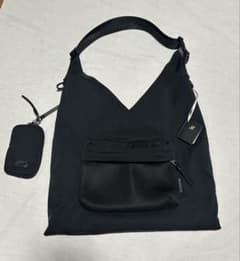 ⭐︎新品タグ付き⭐︎ Story. CPトライアングルトート ブラック - メルカリ