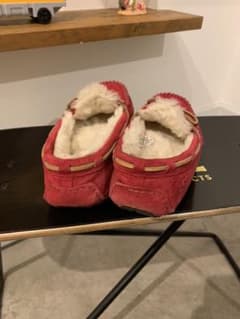 アップルさん専用　これからの季節にピッタリ　Ugg アグ　モカシンのサムネイル
