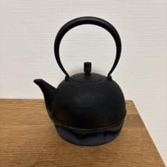 空間鋳造　1ℓ 鉄瓶　入手困難品のサムネイル