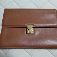 Yves Saint Laurent ブラウン クラッチバッグのサムネイル