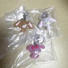 ガチャガチャ　サンリオ　ゆるっとめじるしアクセサリー　ぼんぼんりぼん　しろうさのサムネイル