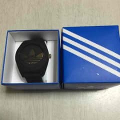 アディダス 時計   黒金のサムネイル