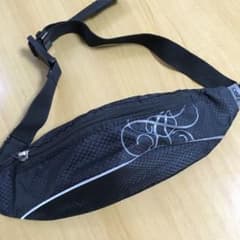 asics ランニング ウエストポーチ ボディバッグのサムネイル