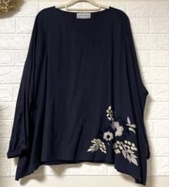 未使用 BEARDSLEY 花柄刺繍 ブラウス ネイビー ガリャルダガランテ 未使用 BEARDSLEY 花柄刺繍 ブラウス ネイビー ガリャルダガランテ