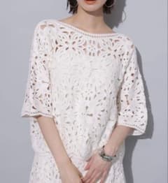 アルページュストーリー ☆ エンブロイダリー半袖ブラウス