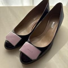 BALLY パンプスのサムネイル