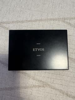 ETVOS タイムレスフォギーミネラルファンデーション ナチュラル　パフ付きのサムネイル