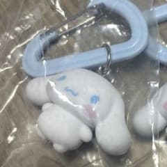 サンリオ シナモン ガチャガチャ カラフルカラビマスコットのサムネイル