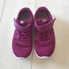 NIKE ナイキ スニーカー　タンジュンのサムネイル