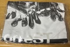 新品未開封　SixTONES oneSTのロングTシャツのサムネイル