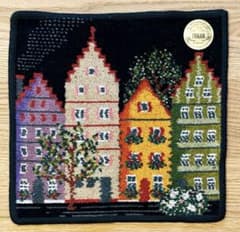 新品　FEILER カラフルな家並柄　ハンカチのサムネイル