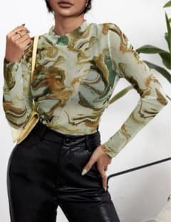 SHEIN シーイン　シアートップスのサムネイル