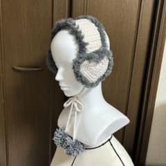 ハンドメイド かぎ編み ハート イヤーマフのサムネイル