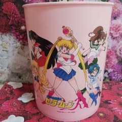 【レア】セーラームーン キャラクターゴミ箱 ピンク 長期保管品 美少女戦士セーラームーン キャラクター ゴミ箱 - メルカリ