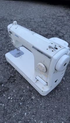 JUKI Spur 25 SX 電動ミシン ホワイトのサムネイル
