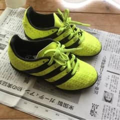 値下げ中！サッカー トレシュー 18センチのサムネイル