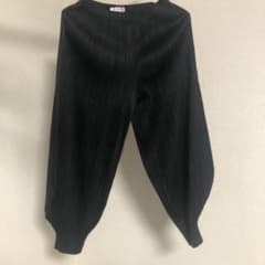 PLEATS PLEASE ISSEY MIYAKE パンツ レディースのサムネイル