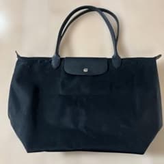 黒のナイロンとレザーのトートバッグのサムネイル