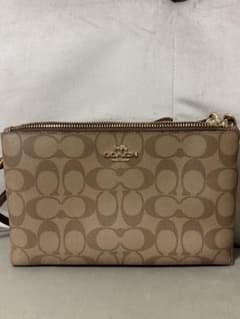 COACH ショルダーバッグ シグネチャー柄のサムネイル