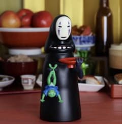 천과 치히로의 신은 숨기기 더!