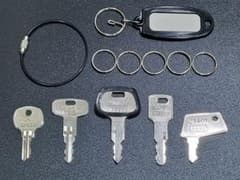Thumbnail of 合鍵5本組、高所作業車、IDEC 0，HD62、6896、V00、24401、P
