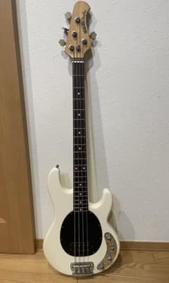 フライングアロー　ミュージックマン　スティングレイUSA フライングアロー様専用 ミュージックマン スティングレイUSA - メルカリ