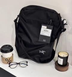 新品 アークテリクス TOTE ヒリアド トートバッグ Healiad 12L - メルカリ