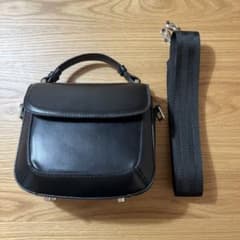 ZARA ブラック ショルダーバッグのサムネイル