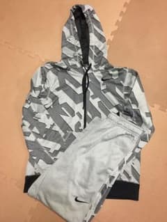 SWさん専用ナイキ　ジャージ　セットアップのサムネイル