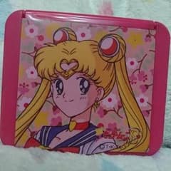 セーラームーンの鏡のサムネイル