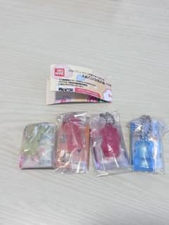 ディズニー 4D GUMMY ミニチュアチャーム 4個セットのサムネイル
