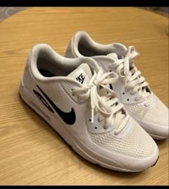 今だけこの金額！Nike スポーツシューズ ホワイトのサムネイル