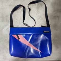 FREITAG F553 LOU 青 king krule the ooz 柄 - メルカリ