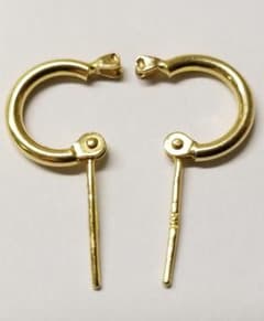 週末限定値下げ！18金　ピアス　大きさ約10mmのサムネイル