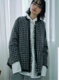 【美品】Babyloneツイードフリンジノーカラージャケットブルーのサムネイル