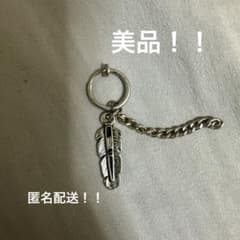 羽根モチーフ シルバー調 イヤリング(片耳用)のサムネイル